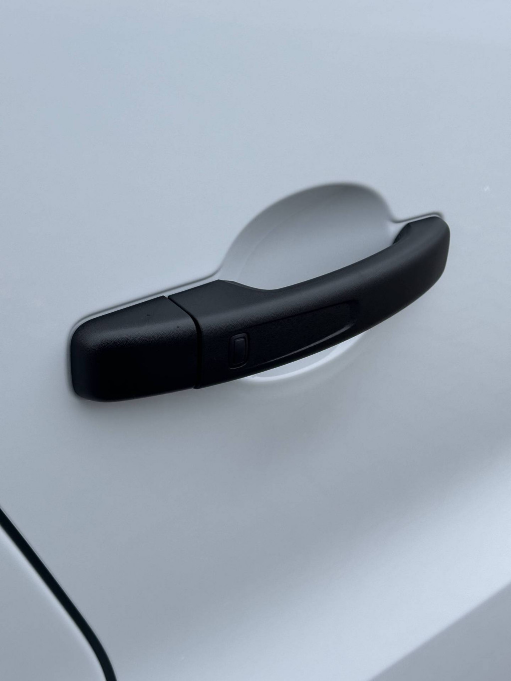 NISSAN Primastar Kasten L1H1 3,0t dci130 MT N-CONNECTA 1ST AHK LRB HV