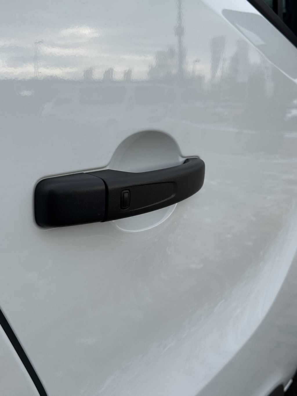 NISSAN Primastar Kasten L1H1 3,0t dci150 AT N-CONNECTA 1ST AHK LRB HK