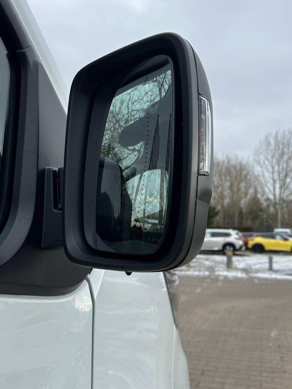 NISSAN Primastar Kasten L1H1 3,0t dci150 AT N-CONNECTA 1ST AHK LRB HK