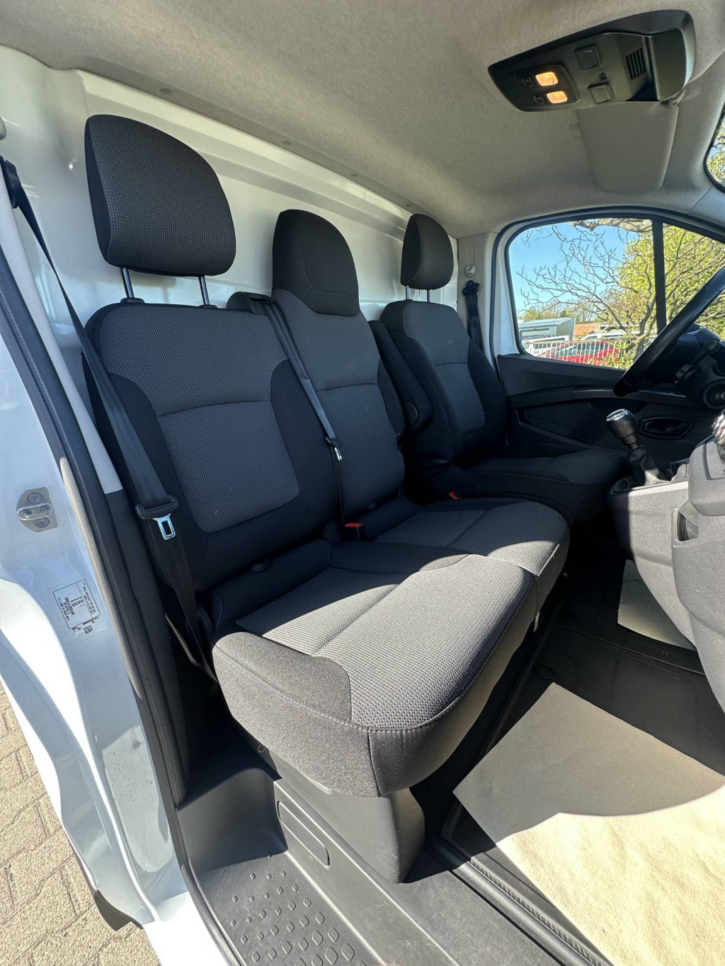 NISSAN Primastar Kasten L2H1 3,0t dci130 MT ACENTA 1ST LRB FA+