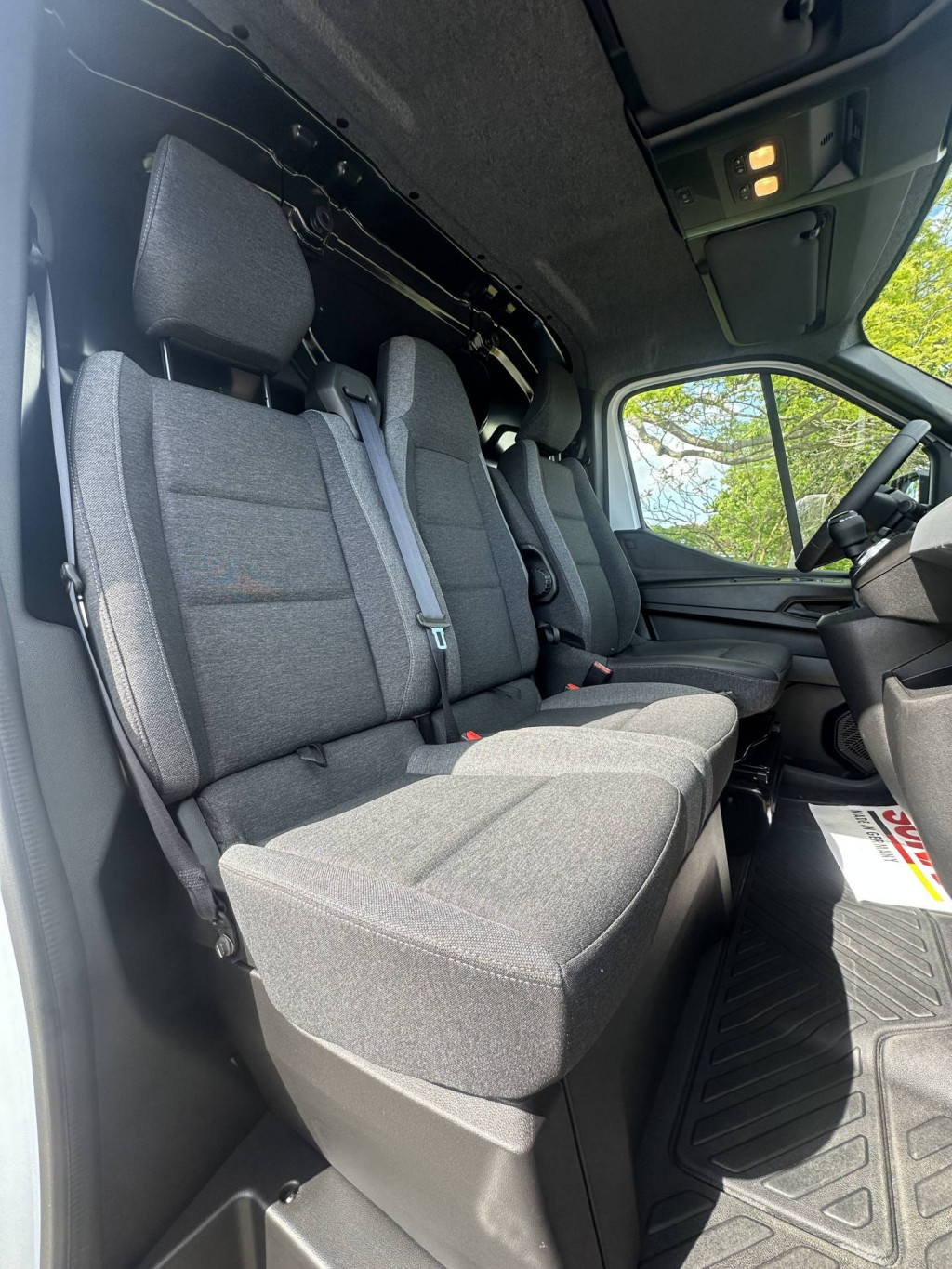 NISSAN Interstar KASTEN L3H2 35 DCI150 FWD MT N-CONNECTA ALLWETTERREIFEN ERSA