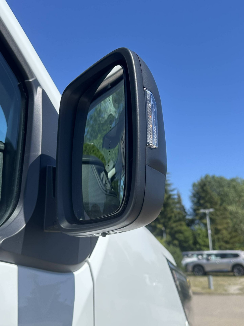 NISSAN Primastar Kasten L2H1 3,0t dci150 AT N-CONNECTA 1ST AHK LRB 270